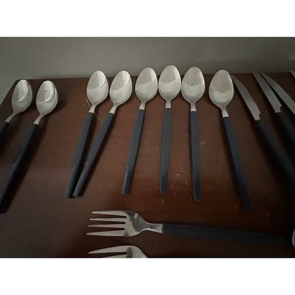 Vintage Blue Handled Stainless Steel Flatware Set 43 Pc. Service Of 6 plus extra - Picture 2 of 13
